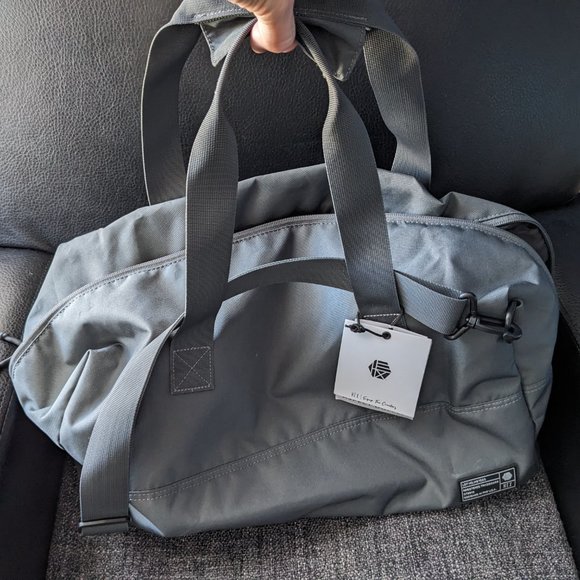 HEX ASPECT DUFFEL BAG GREY - Picture 1 of 7